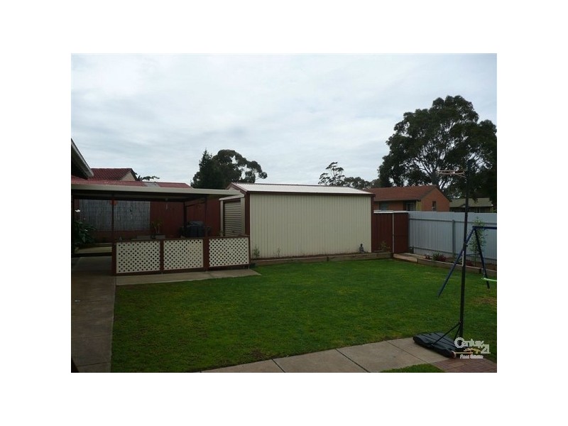 15 Lindsay Drive, Morphett Vale SA 5162