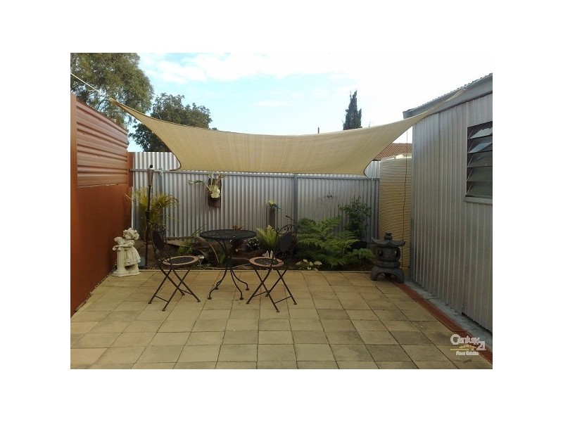 15 Lindsay Drive, Morphett Vale SA 5162