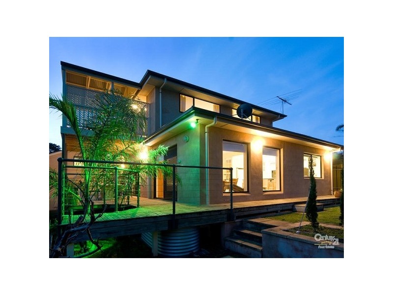 28 Griffiths Drive, Moana SA 5169