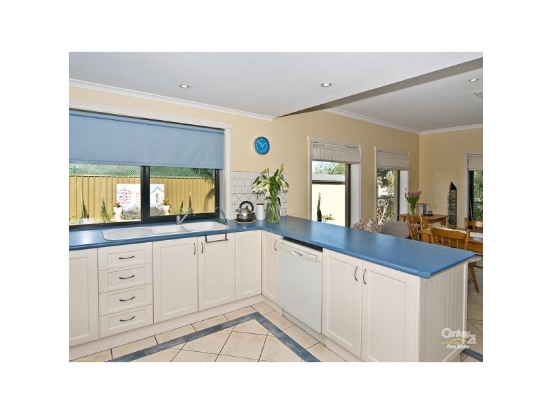 28 Griffiths Drive, Moana SA 5169