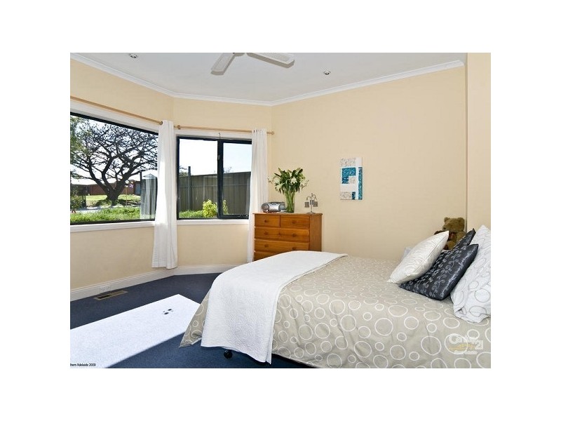 28 Griffiths Drive, Moana SA 5169