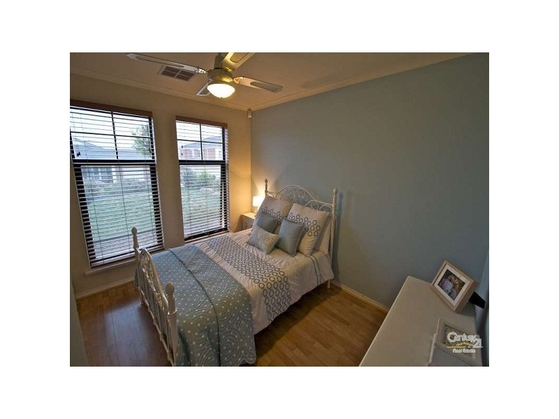 15 Stanford Glen, Seaford Rise SA 5169