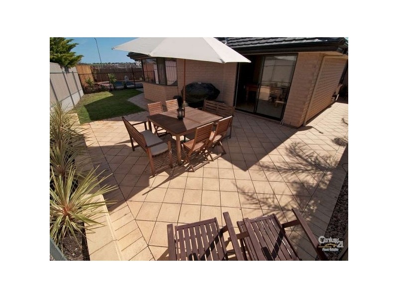 15 Stanford Glen, Seaford Rise SA 5169
