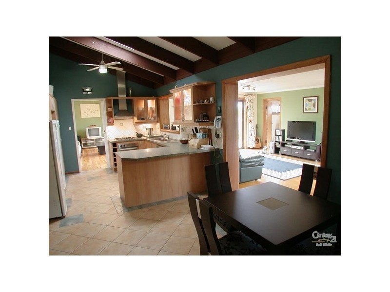 6 Robbie Drive, Reynella East SA 5161