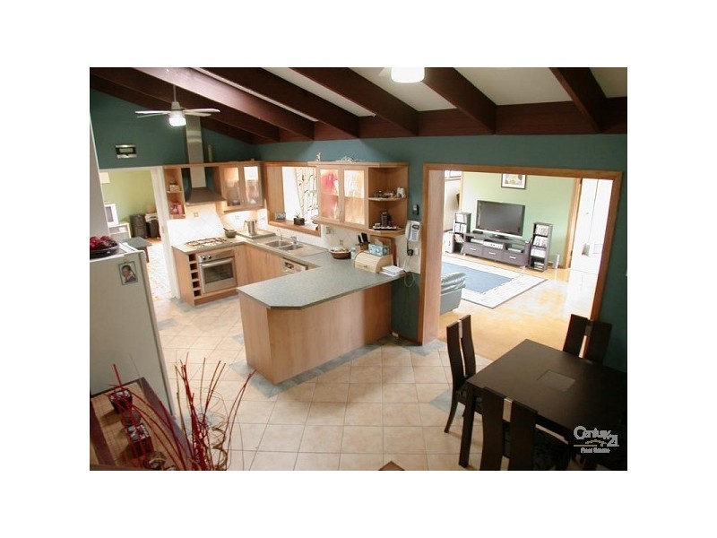 6 Robbie Drive, Reynella East SA 5161