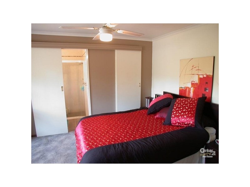 6 Robbie Drive, Reynella East SA 5161