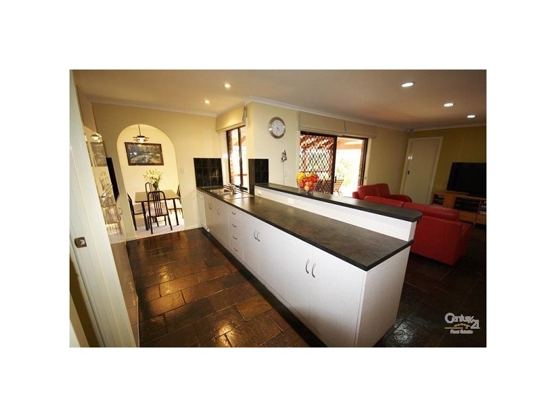 5 Kingswood Avenue, Onkaparinga Hills SA 5163