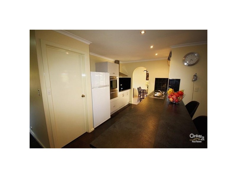 5 Kingswood Avenue, Onkaparinga Hills SA 5163