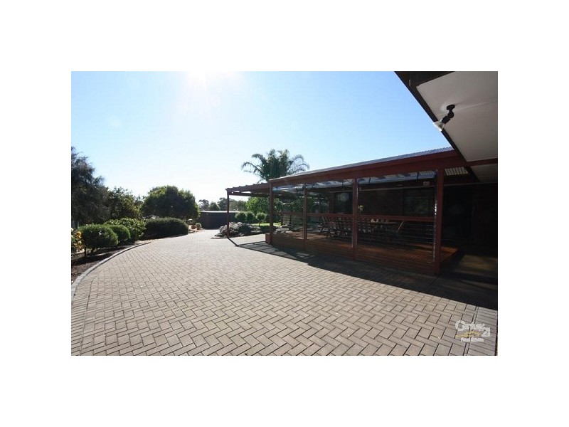 5 Kingswood Avenue, Onkaparinga Hills SA 5163