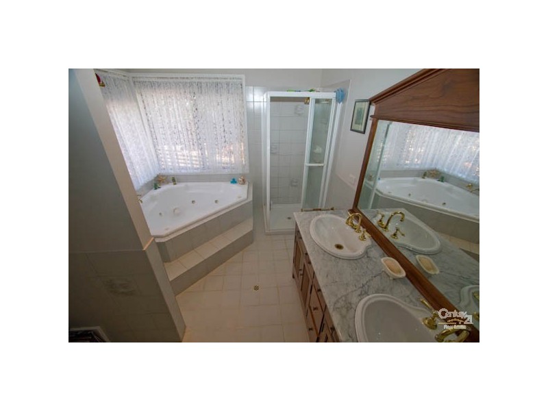 8 Elmwood Court, Onkaparinga Hills SA 5163