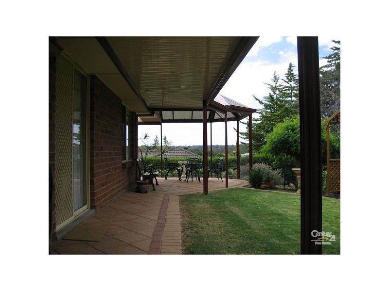 64 Dorrien Avenue, Woodcroft SA 5162