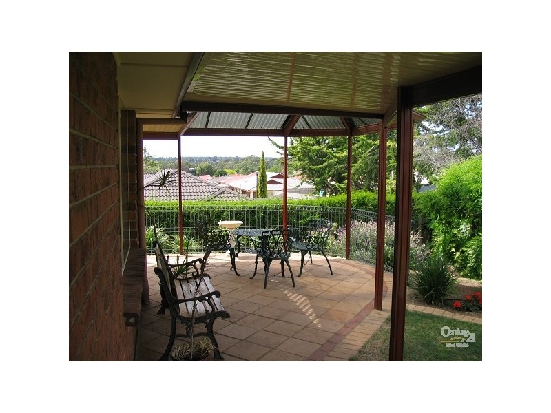 64 Dorrien Avenue, Woodcroft SA 5162