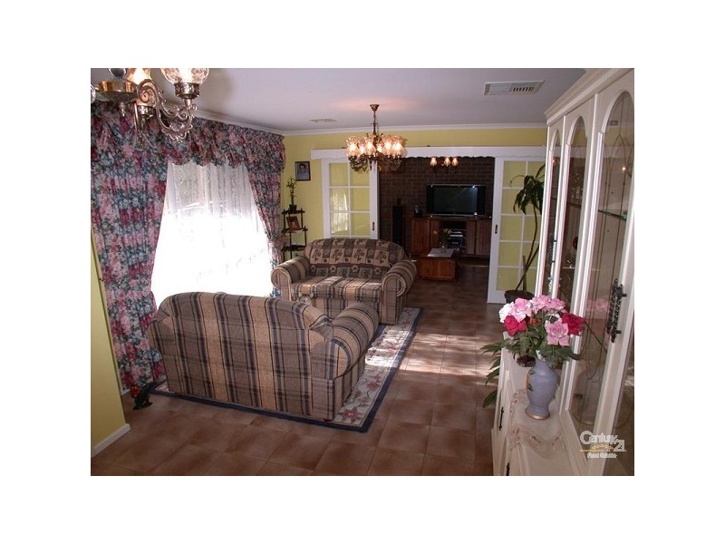 17 Greenfield Rise, Aberfoyle Park SA 5159