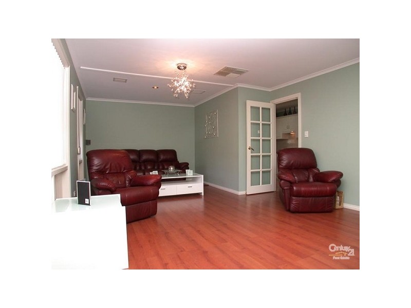 2 Rosemary Terrace, Morphett Vale SA 5162