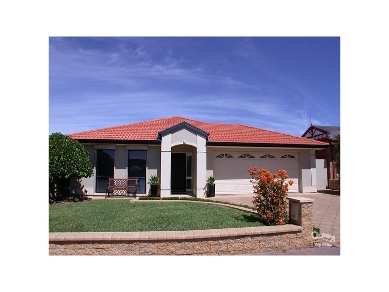 4 Autumn Court, Woodcroft SA 5162