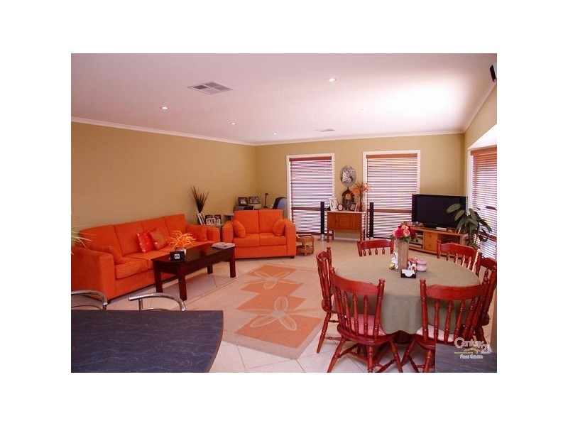 4 Autumn Court, Woodcroft SA 5162