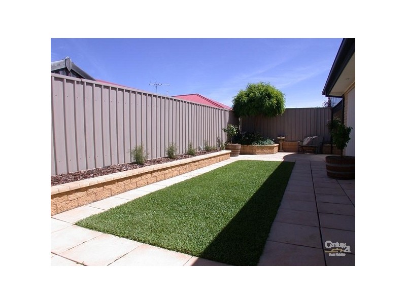 4 Autumn Court, Woodcroft SA 5162