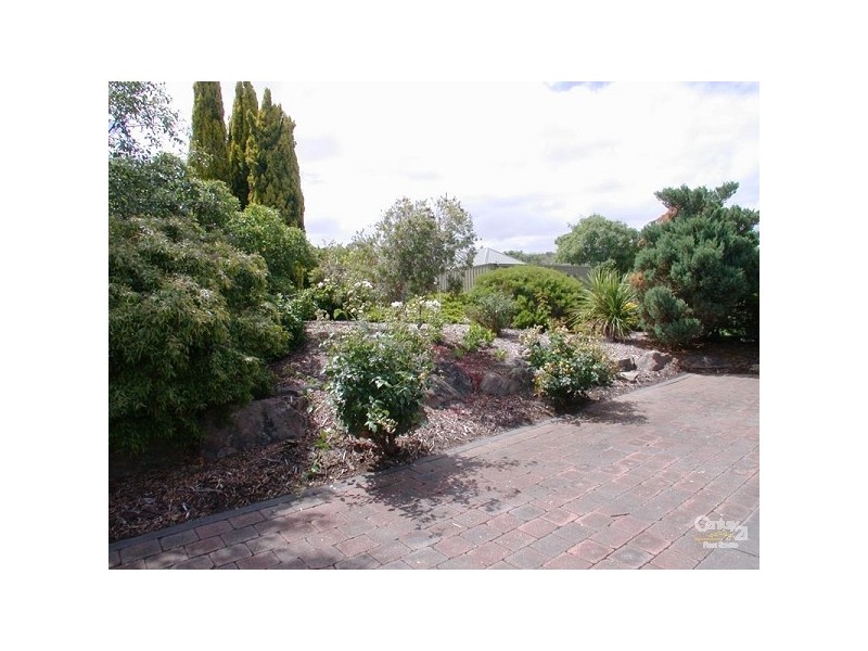 12 Mustang Crescent, Woodcroft SA 5162