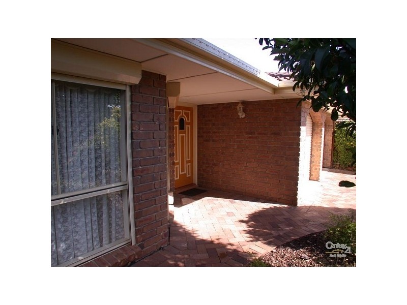 19 Coonawarra Close, Woodcroft SA 5162