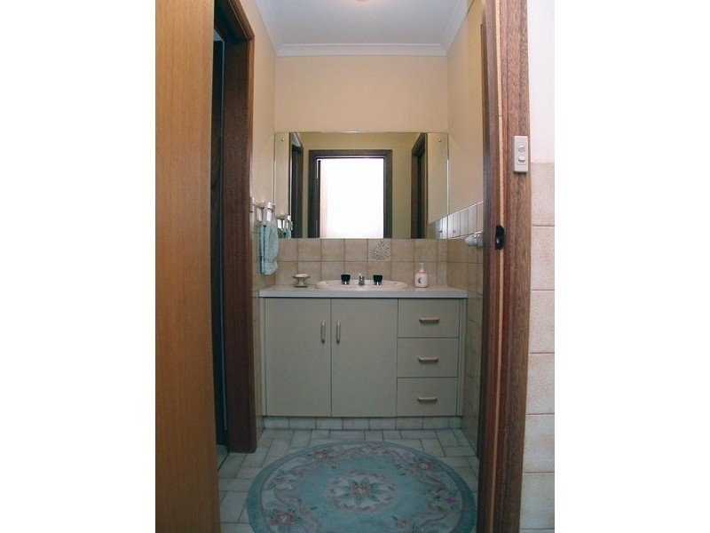 19 Coonawarra Close, Woodcroft SA 5162