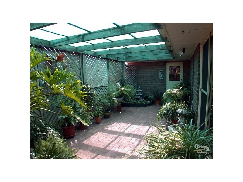 19 Coonawarra Close, Woodcroft SA 5162