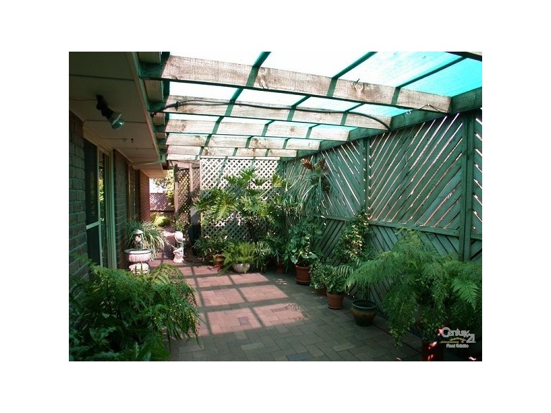 19 Coonawarra Close, Woodcroft SA 5162