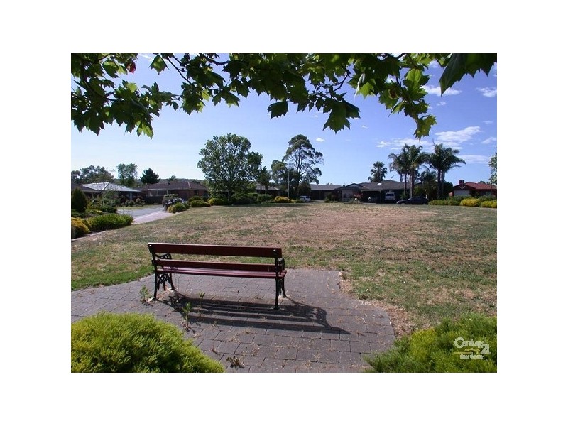 19 Coonawarra Close, Woodcroft SA 5162