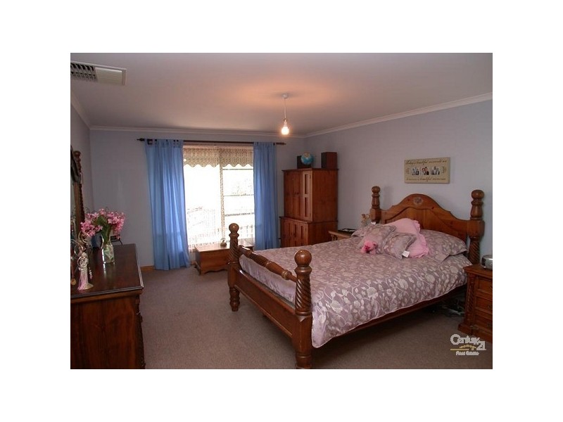 6 Merinda Court, Morphett Vale SA 5162