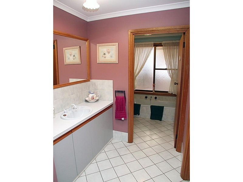 6 Merinda Court, Morphett Vale SA 5162