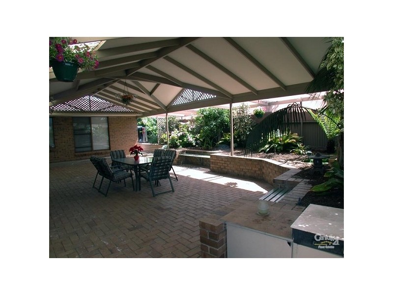 6 Merinda Court, Morphett Vale SA 5162