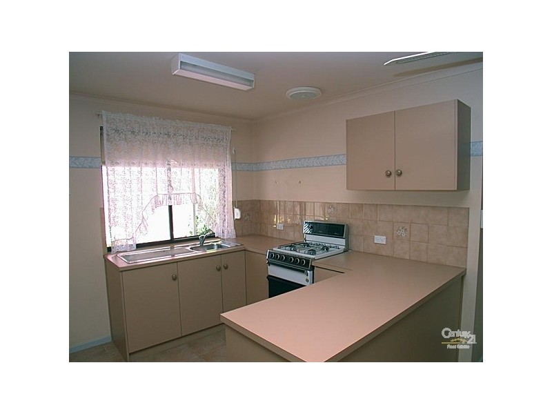 17 Coonawarra Close, Woodcroft SA 5162