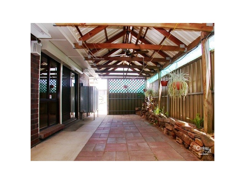17 Coonawarra Close, Woodcroft SA 5162