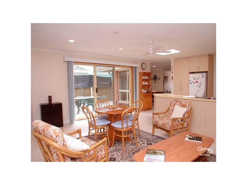 7 Champagne Cres, Woodcroft SA 5162