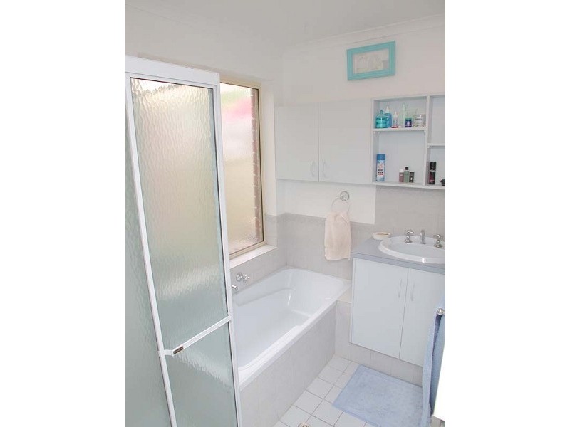 7 Champagne Cres, Woodcroft SA 5162