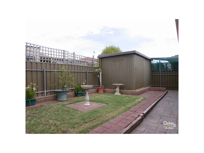 7 Champagne Cres, Woodcroft SA 5162