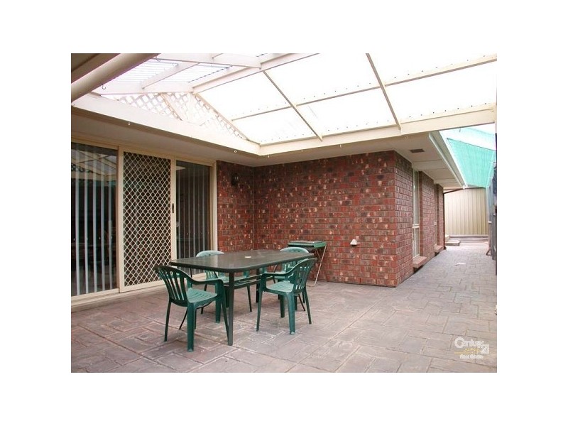7 Champagne Cres, Woodcroft SA 5162