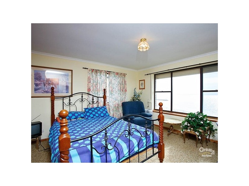 1 Mentone Parade, O’sullivan Beach SA 5166