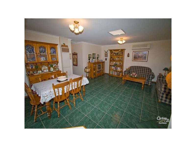 33 Siegersdorf Crescent, Old Reynella SA 5161