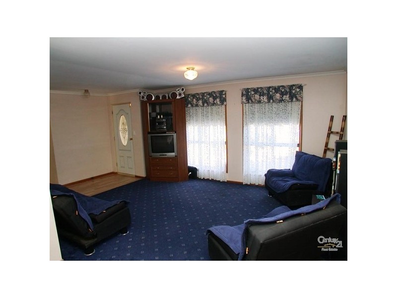 1 Jagger Crescent, Woodcroft SA 5162