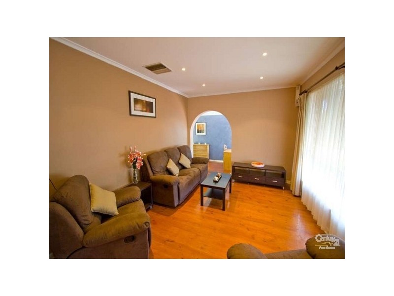 35 Kentwood Road, Morphett Vale SA 5162