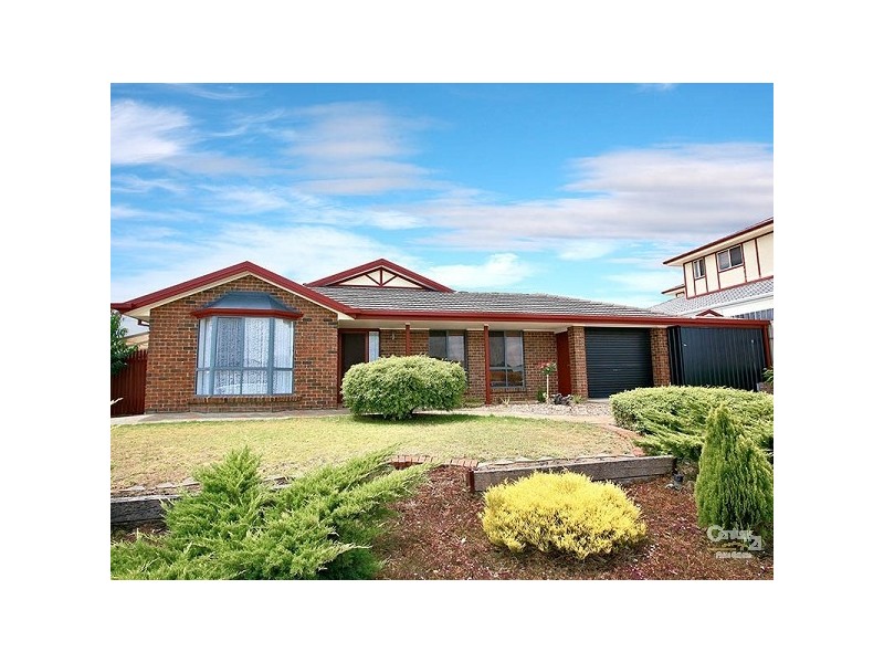 75 Warburton Drive, Woodcroft SA 5162