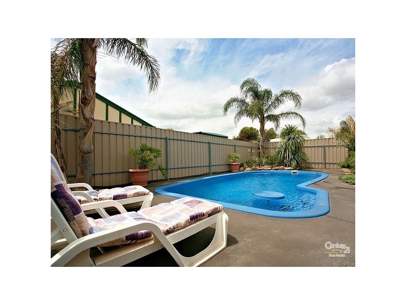 75 Warburton Drive, Woodcroft SA 5162