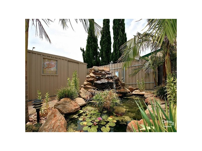 75 Warburton Drive, Woodcroft SA 5162