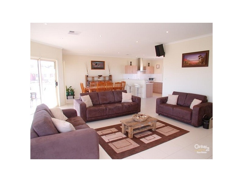 4 Kestrel Circuit, Seaford Rise SA 5169