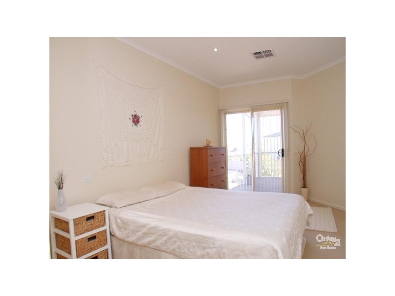 4 Kestrel Circuit, Seaford Rise SA 5169