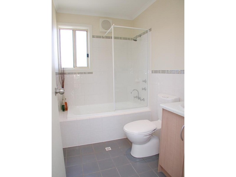 4 Kestrel Circuit, Seaford Rise SA 5169