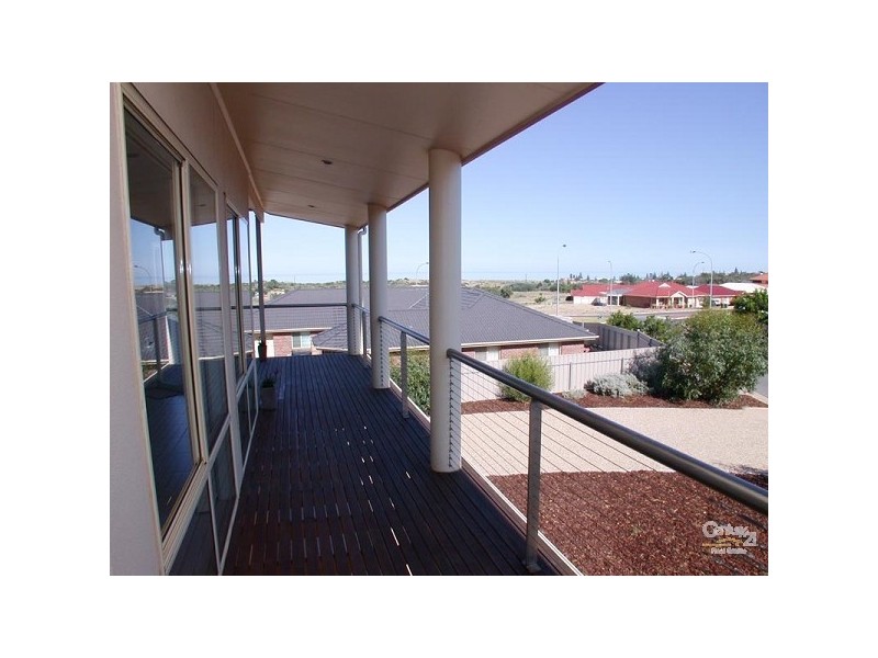 4 Kestrel Circuit, Seaford Rise SA 5169