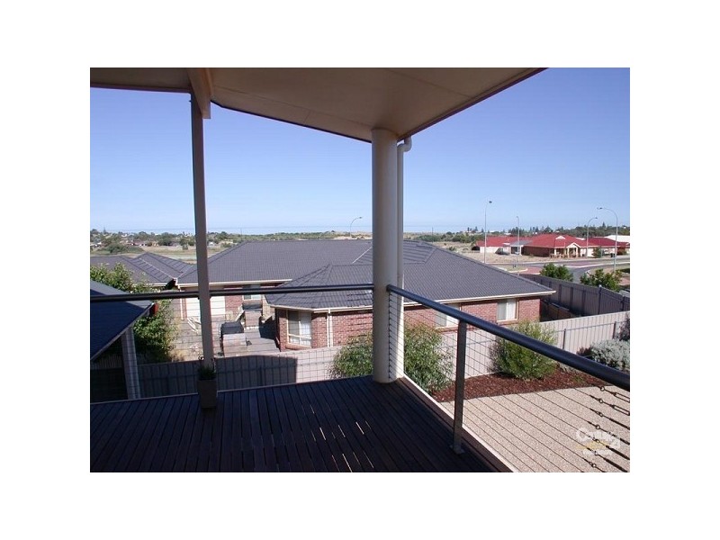4 Kestrel Circuit, Seaford Rise SA 5169
