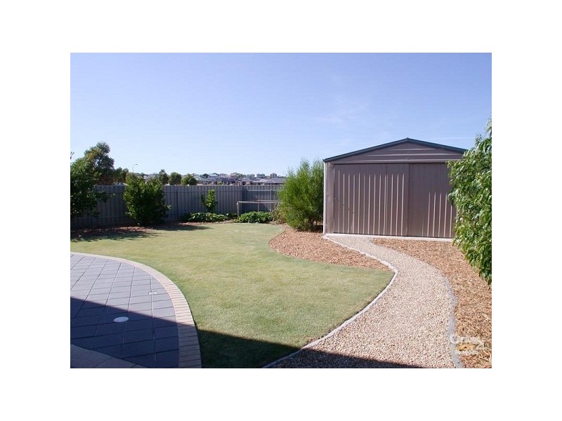 4 Kestrel Circuit, Seaford Rise SA 5169
