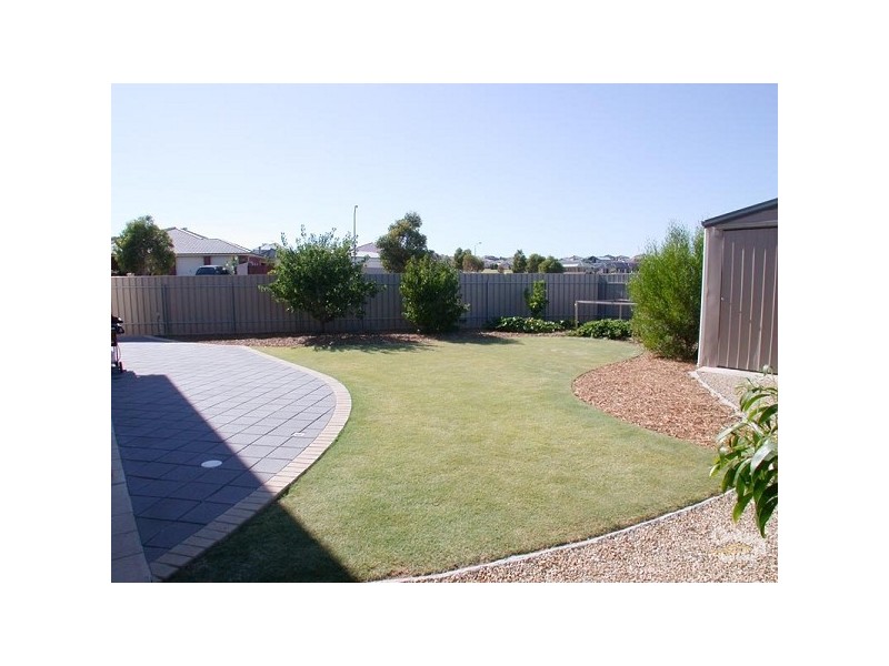 4 Kestrel Circuit, Seaford Rise SA 5169